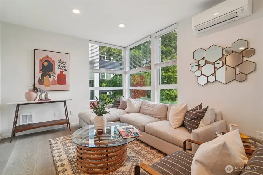 9032 14th Avenue Nw #D, Seattle, WA 98117 - #3