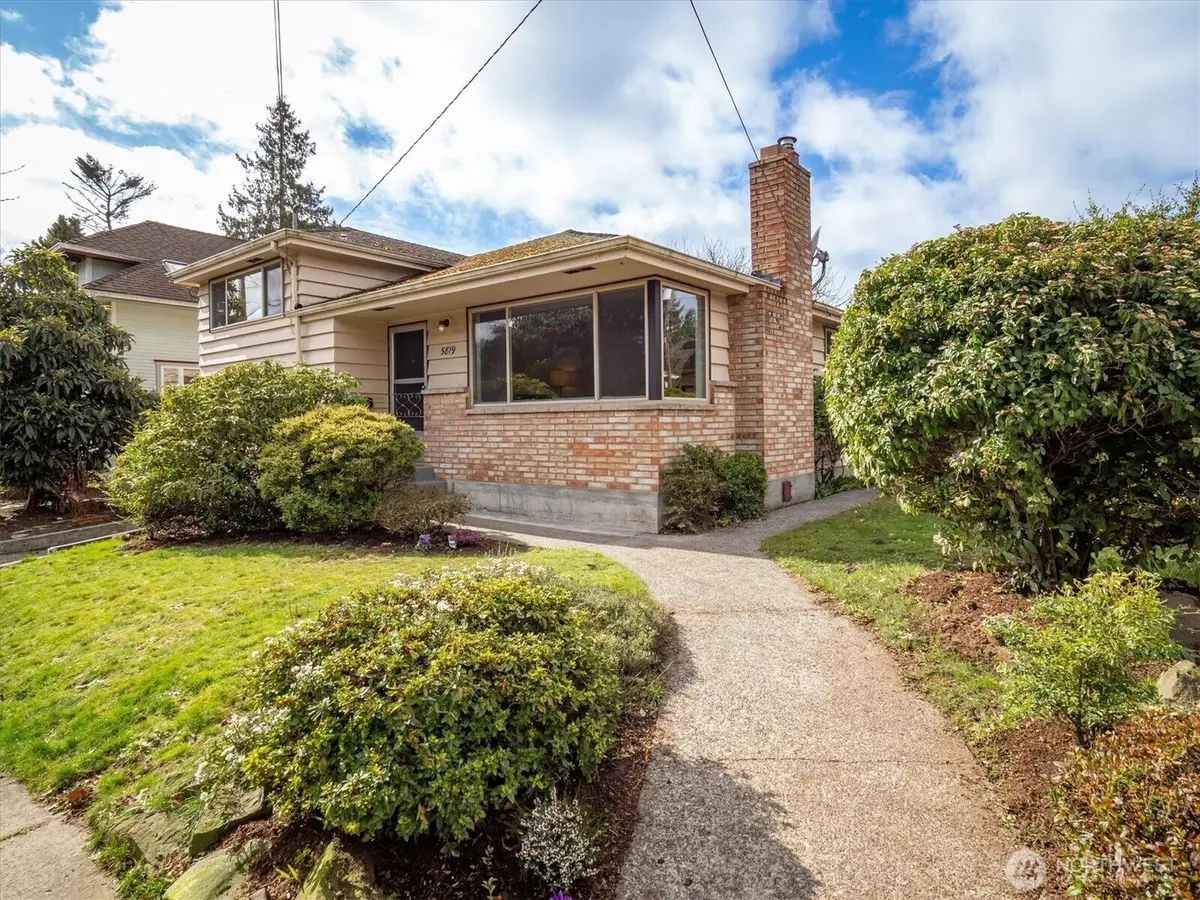 5819 30th Avenue Nw, Seattle, WA 98107 - #1