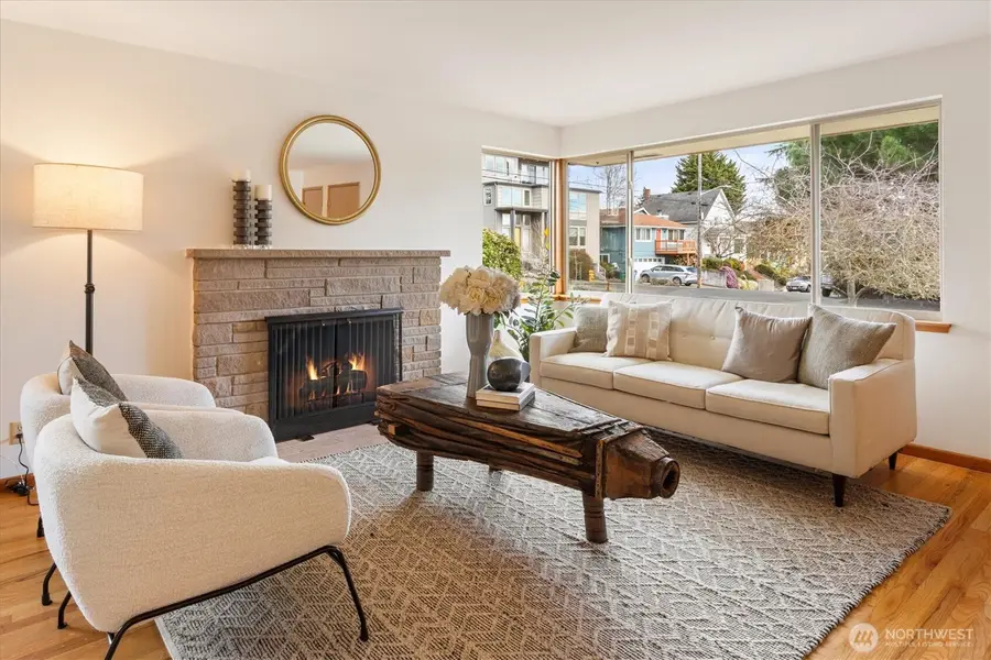 5819 30th Avenue Nw, Seattle, WA 98107 - #3