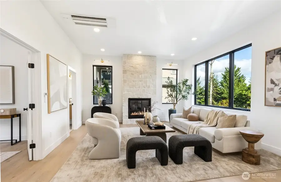 3695 122nd Avenue Se, Bellevue, WA 98006 - #3