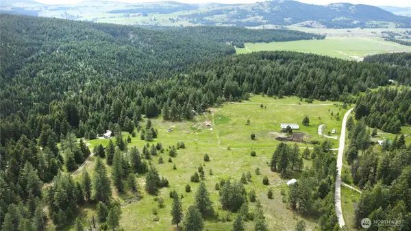 13 Miner's Ridge Road, Oroville, WA 98844