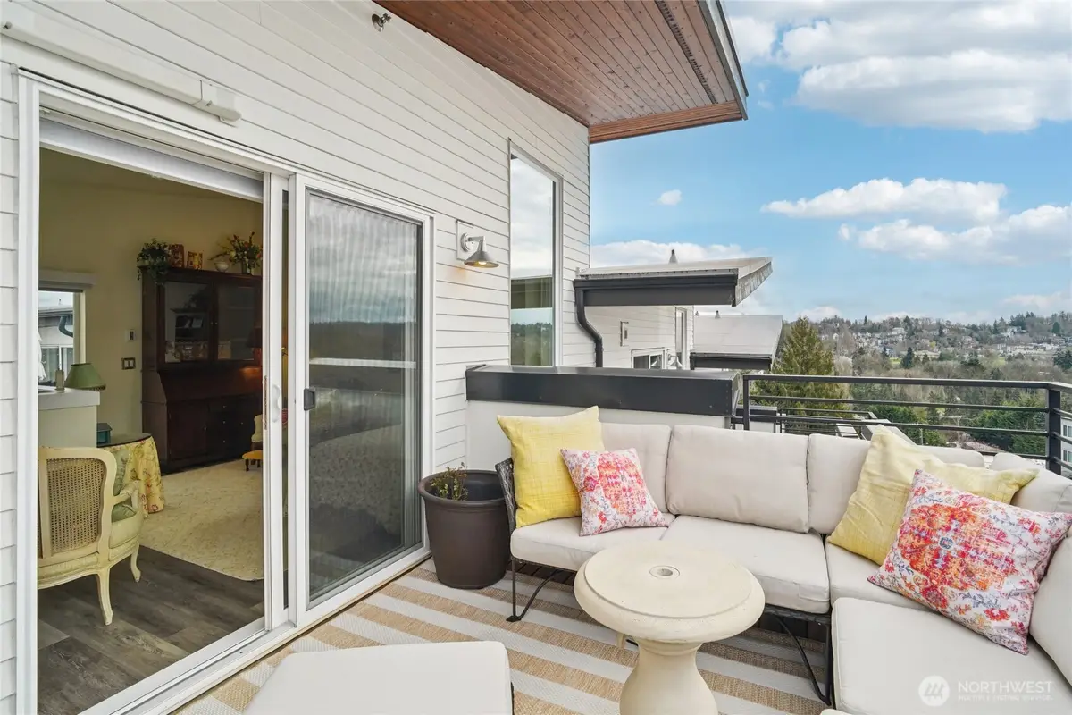 3070 SW Avalon Way #E, Seattle, WA 98126 - #1