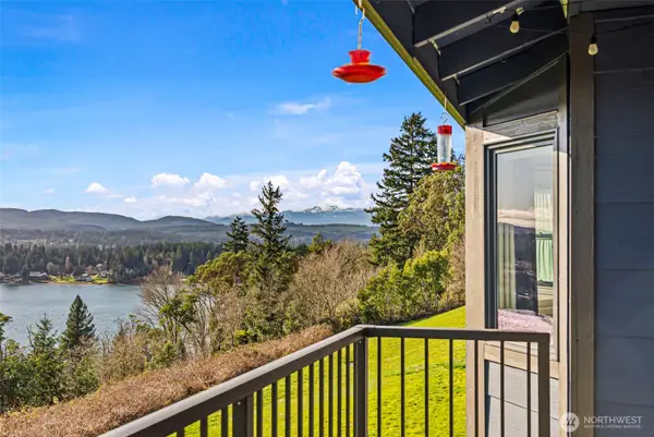 3330 Narrows View Lane Ne #201, Bremerton, WA 98310