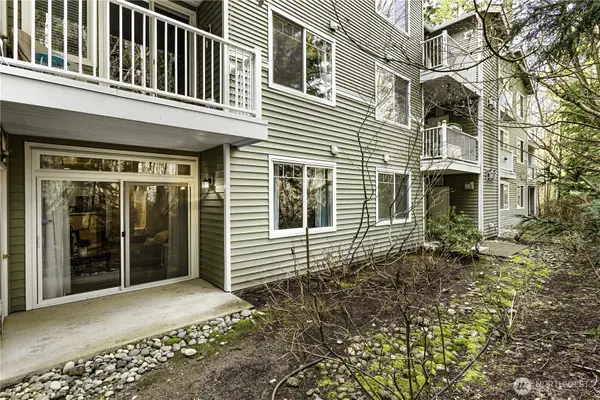 12712 Admiralty Way #F104, Everett, WA 98204