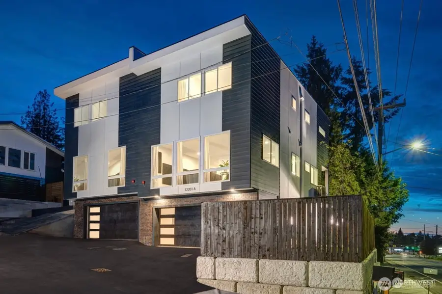 12215 Des Moines Memorial Drive S #B, Seattle, WA 98168 - #2