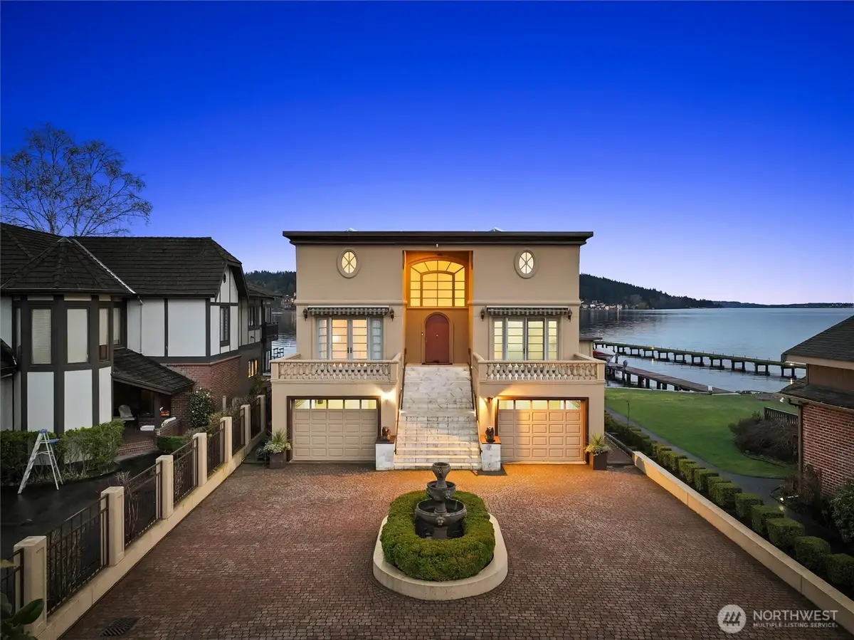 4701 NE Shore Place, Lake Forest Park, WA 98155 - #1