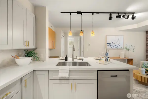 124 Bellevue Avenue E #206, Seattle, WA 98102