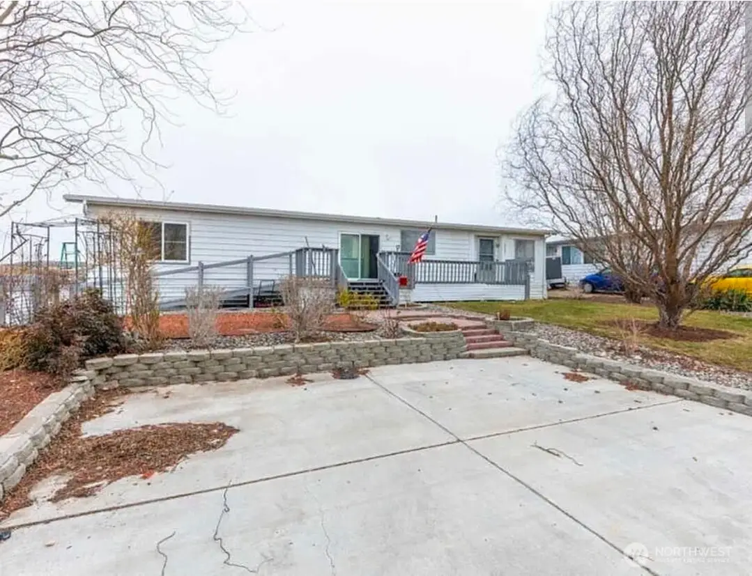 6710 James Street, West Richland, WA 99353 - #1