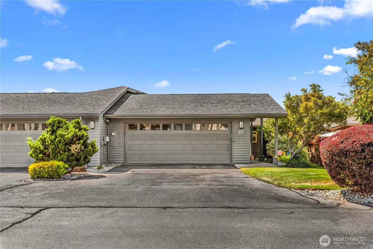 351 19th Street #21, East Wenatchee, WA 98802 - #1