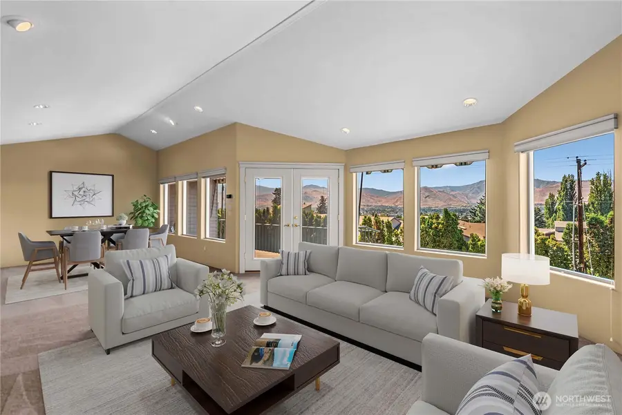 351 19th Street #21, East Wenatchee, WA 98802 - #3