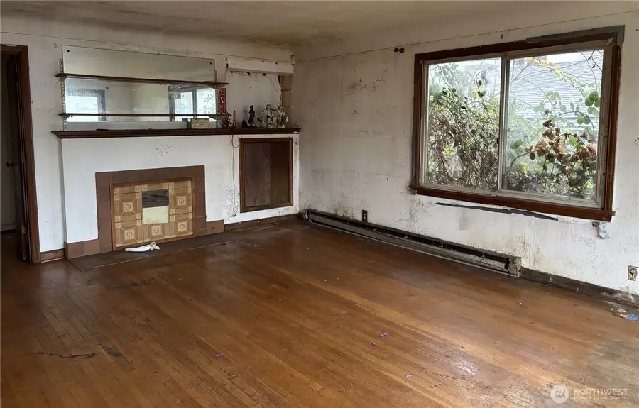 9208 17th Avenue Sw, Seattle, WA 98106 - #2