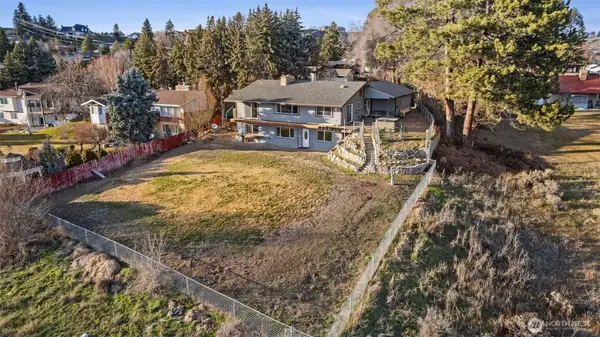 514 N Ash Street, Omak, WA 98841