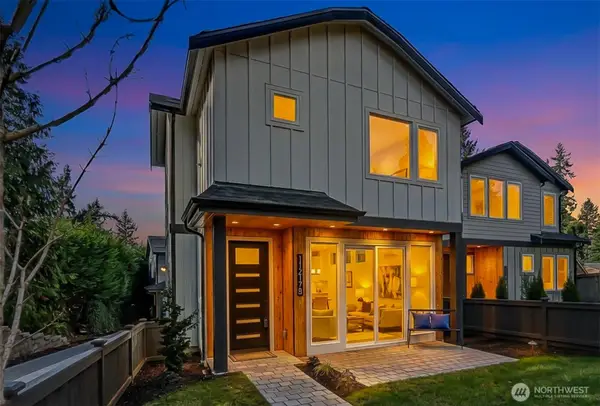 11217 NE 95th Street #B, Kirkland, WA 98033