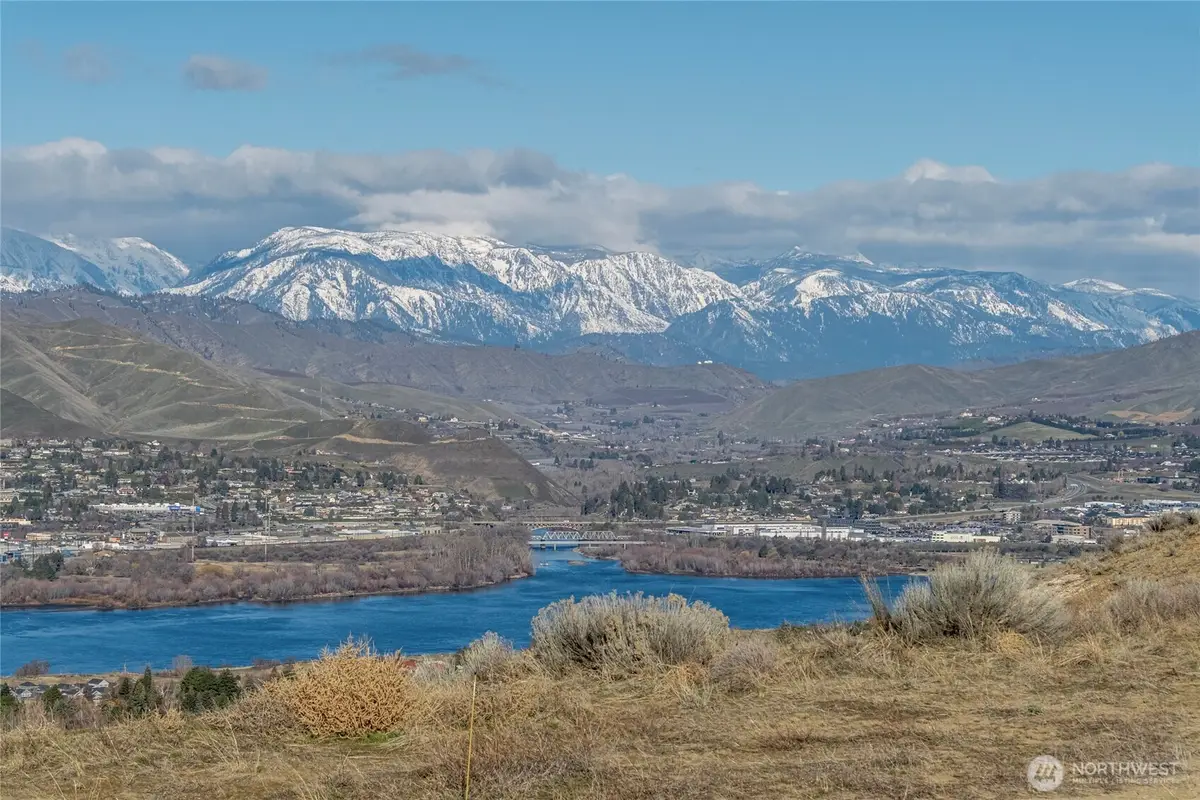 621 Upper Daniels Drive, East Wenatchee, WA 98802 - #1