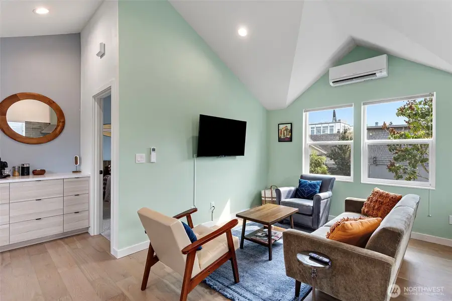 3013 61st Avenue Sw, Seattle, WA 98116 - #3