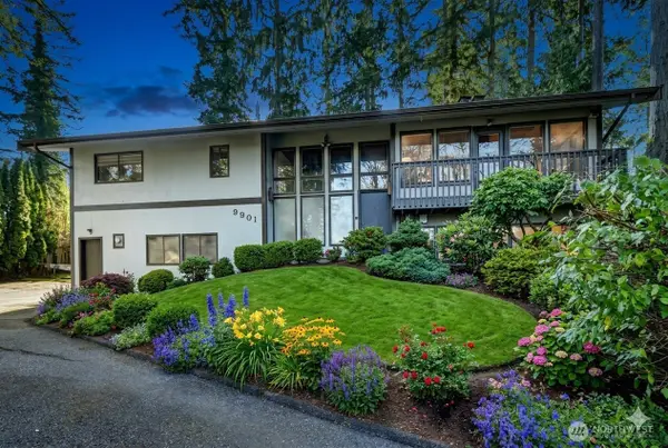 9901 NE 32nd Street, Bellevue, WA 98004