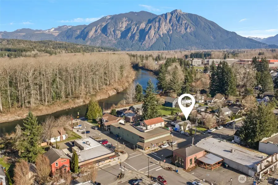 8164 Falls Avenue Se, Snoqualmie, WA 98065 - #2