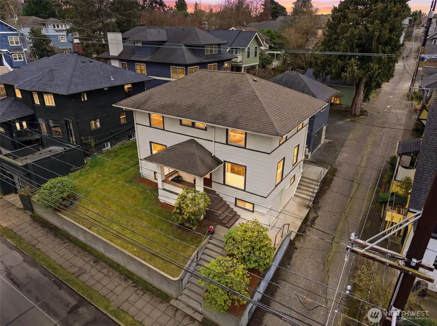 209 W Mcgraw Street, Seattle, WA 98119 - #2