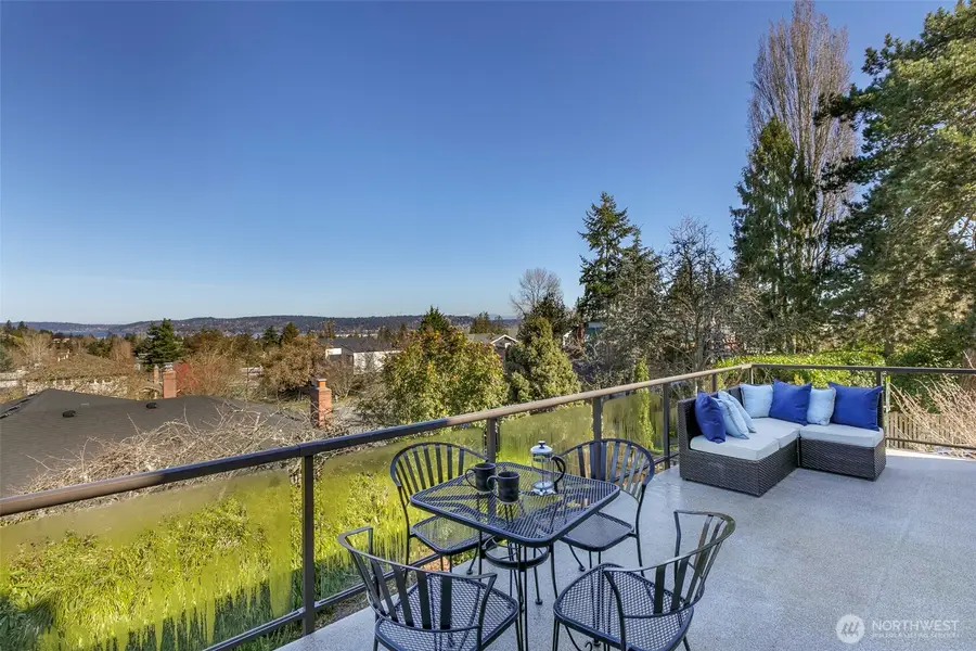 6001 60th Avenue Ne, Seattle, WA 98115 - #2