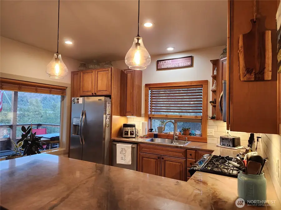 1054 Lower Madison, Republic, WA 99166 - #3