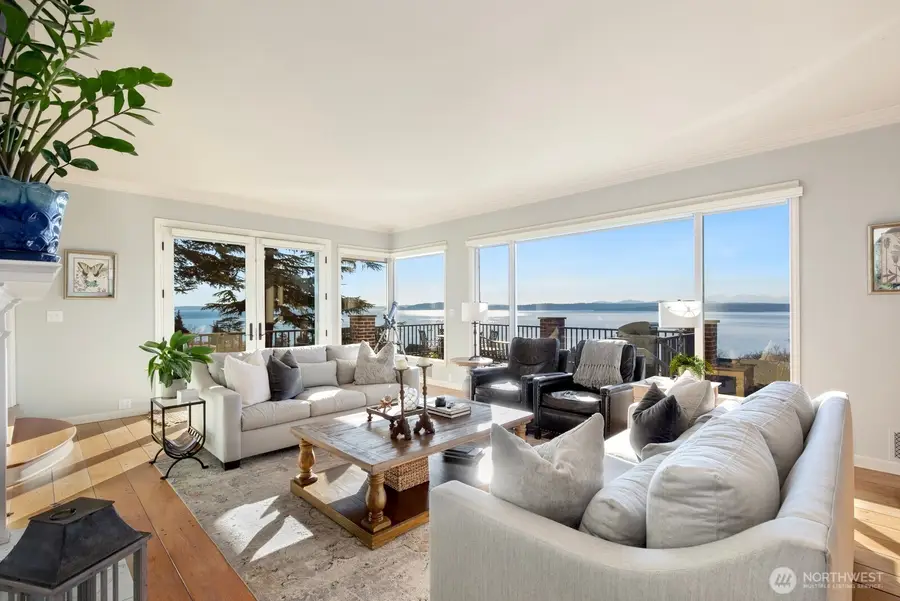 2803 Magnolia Boulevard W, Seattle, WA 98199 - #3