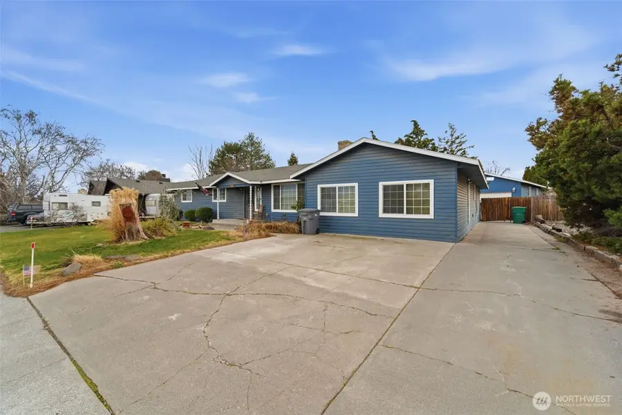 1711 W 15th Avenue, Kennewick, WA 99337 - #2