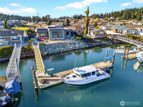 1911 Bay Place, Anacortes, WA 98221