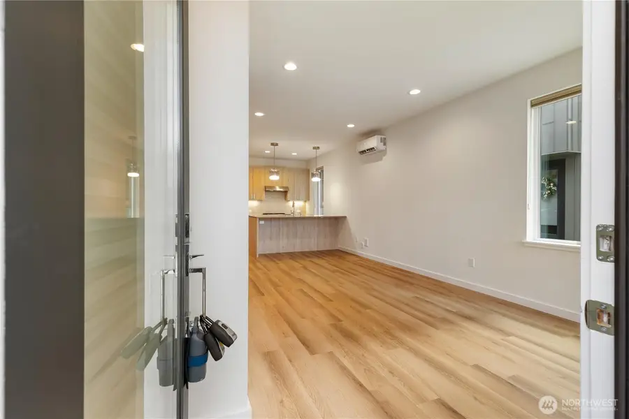 115 N 105th Street #B, Seattle, WA 98133 - #2