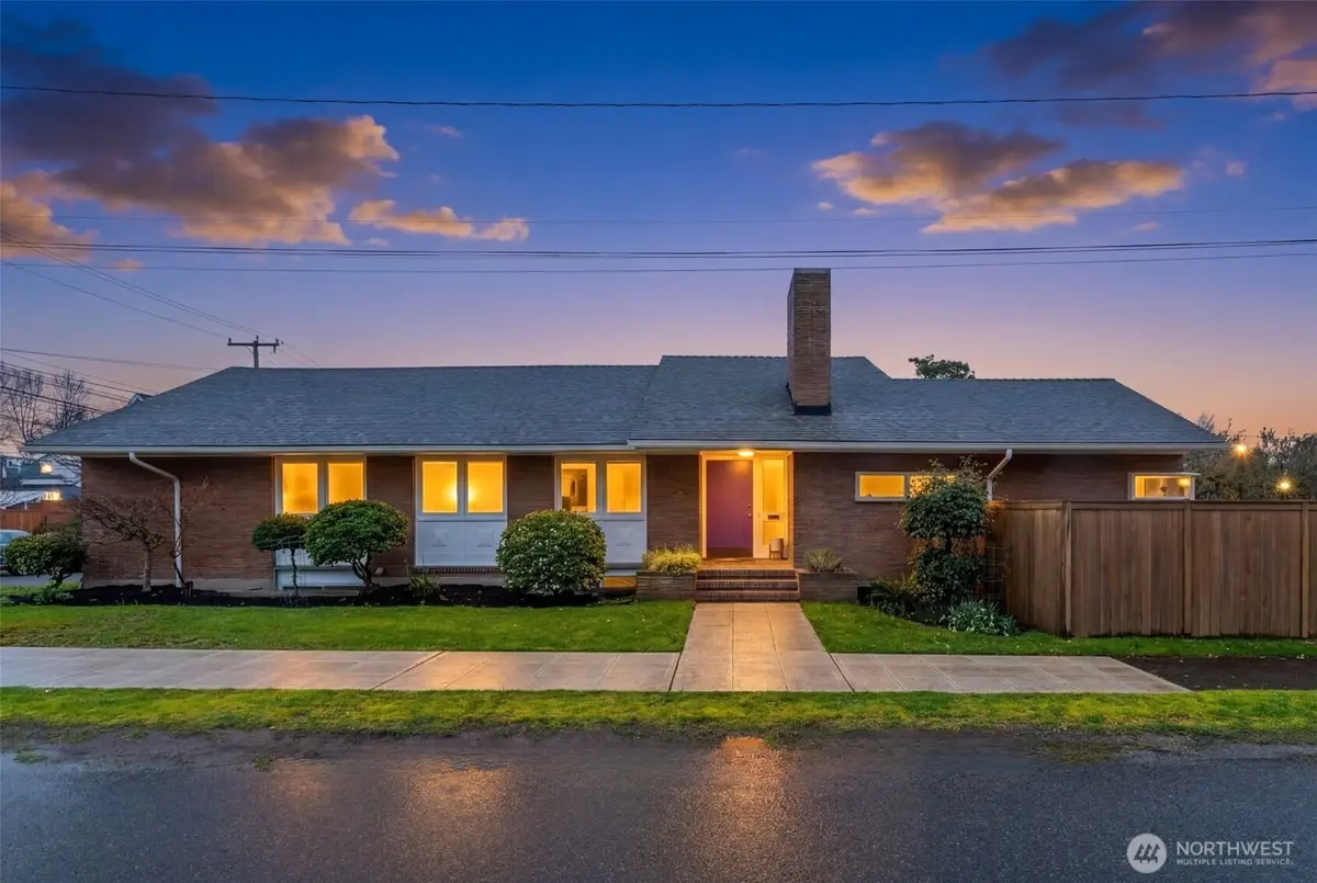 3515 NE 42nd Street, Seattle, WA 98105 - #1