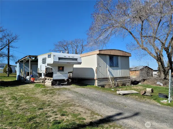 217 S Oak Avenue, Warden, WA 98857