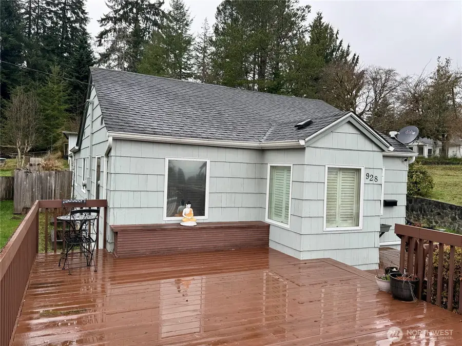 928 Bradford Street, Raymond, WA 98577 - #2