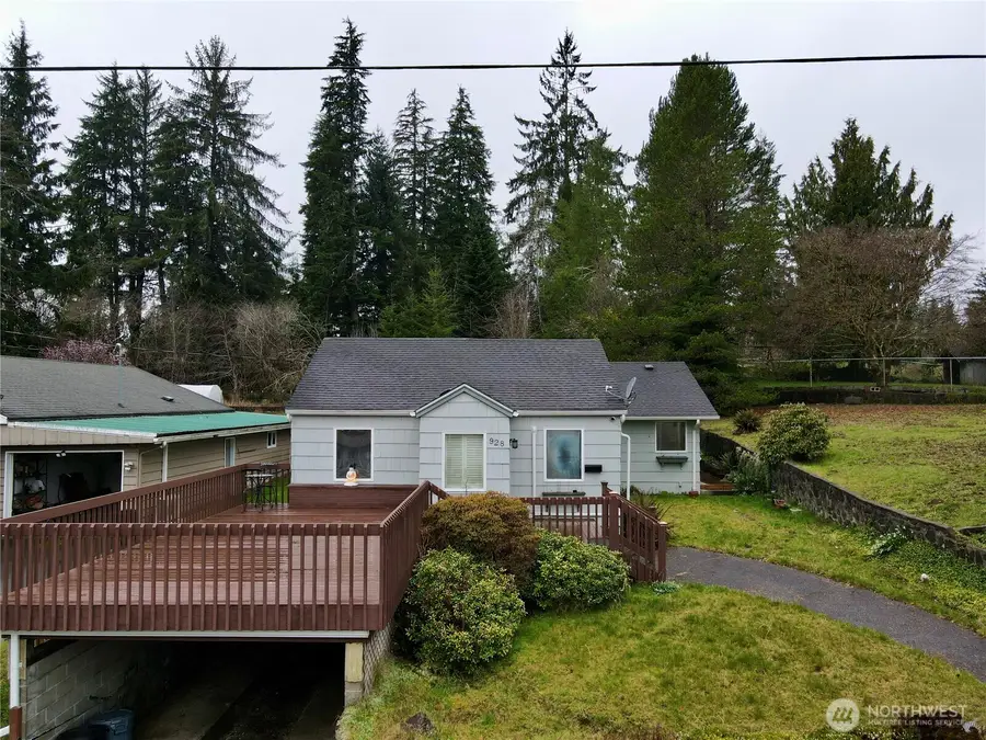 928 Bradford Street, Raymond, WA 98577 - #3