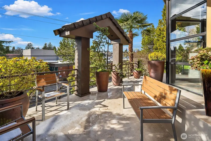 310 21st Avenue E, Seattle, WA 98112 - #3