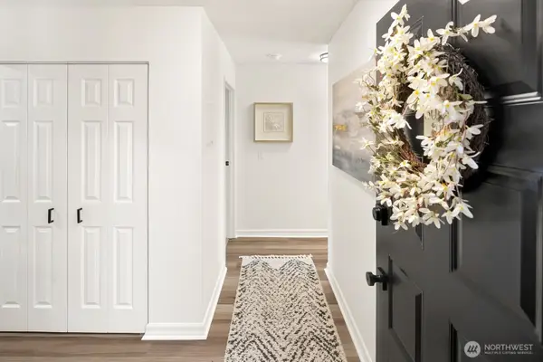 10508 NE 32nd Place #G302, Bellevue, WA 98004