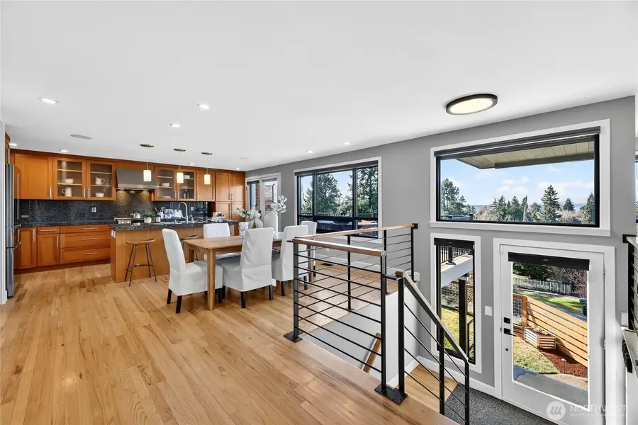 5022 46th Avenue Sw, Seattle, WA 98136 - #3