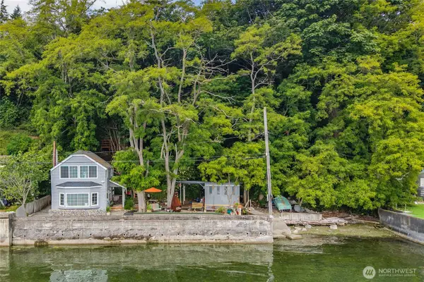 230 S 219th Street, Normandy Park, WA 98198