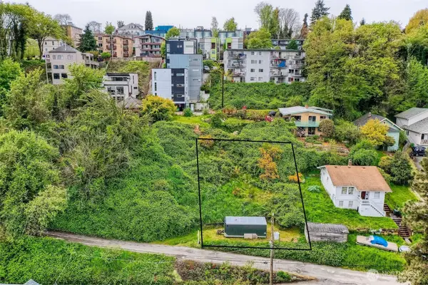 132 16th Avenue S, Seattle, WA 98144