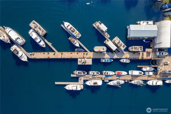 2309 N Northlake Way #3A, Seattle, WA 98103