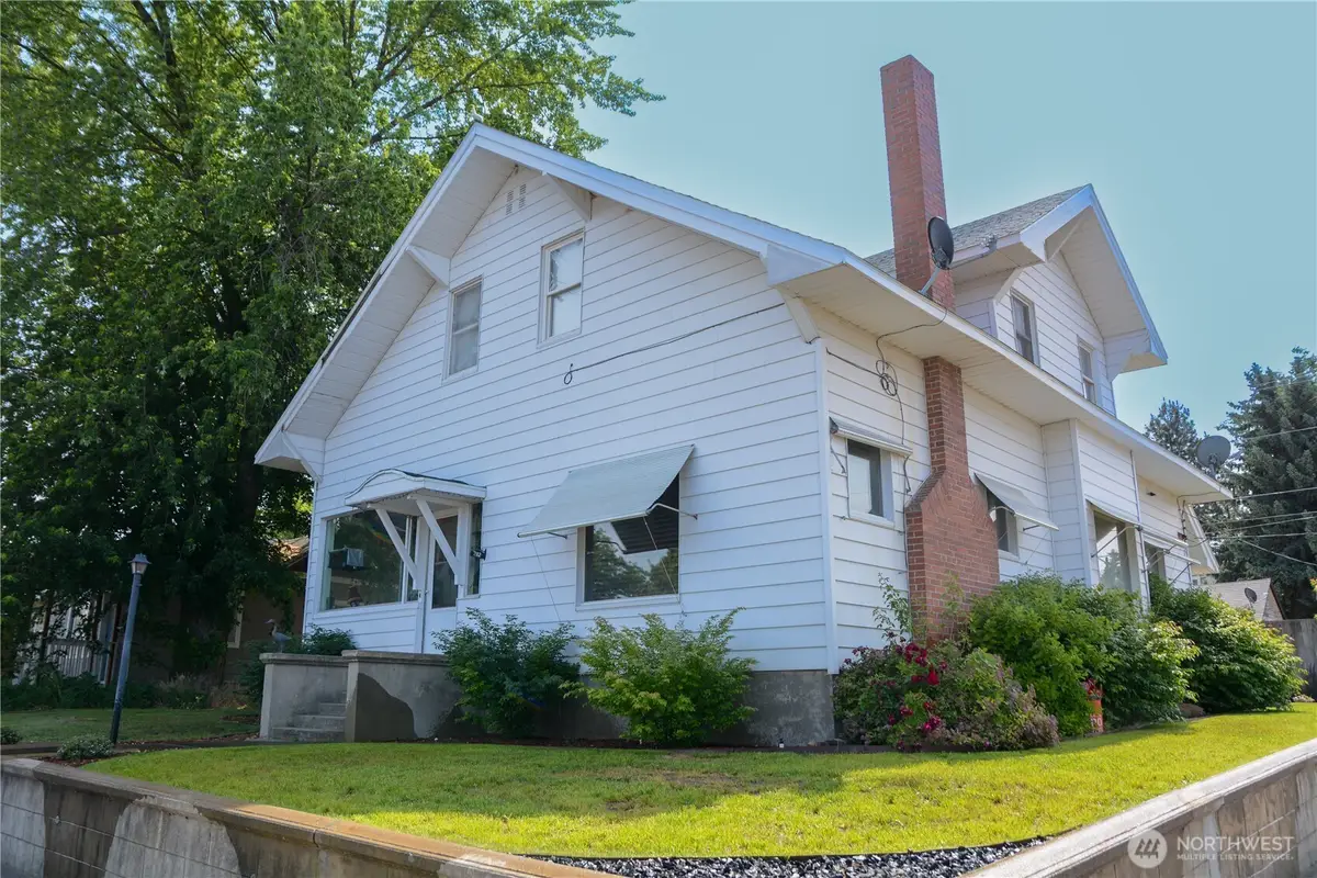 202 E 3rd Avenue, Ritzville, WA 99169 - #1