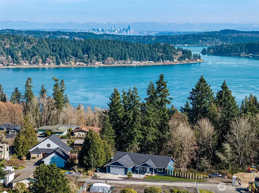3040 Classic Avenue Ne, Bremerton, WA 98310 - #3