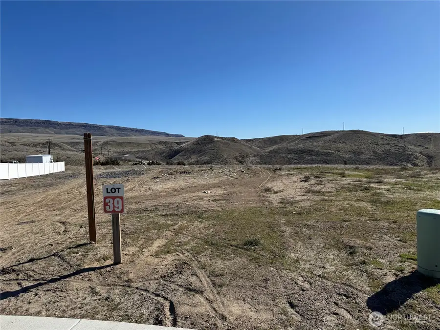 904 NE Conner Court #39, East Wenatchee, WA 98802 - #3