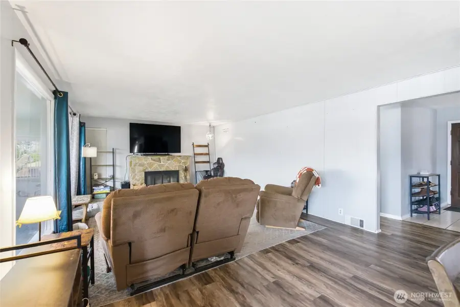 1210 N Ashland Avenue, East Wenatchee, WA 98802 - #3