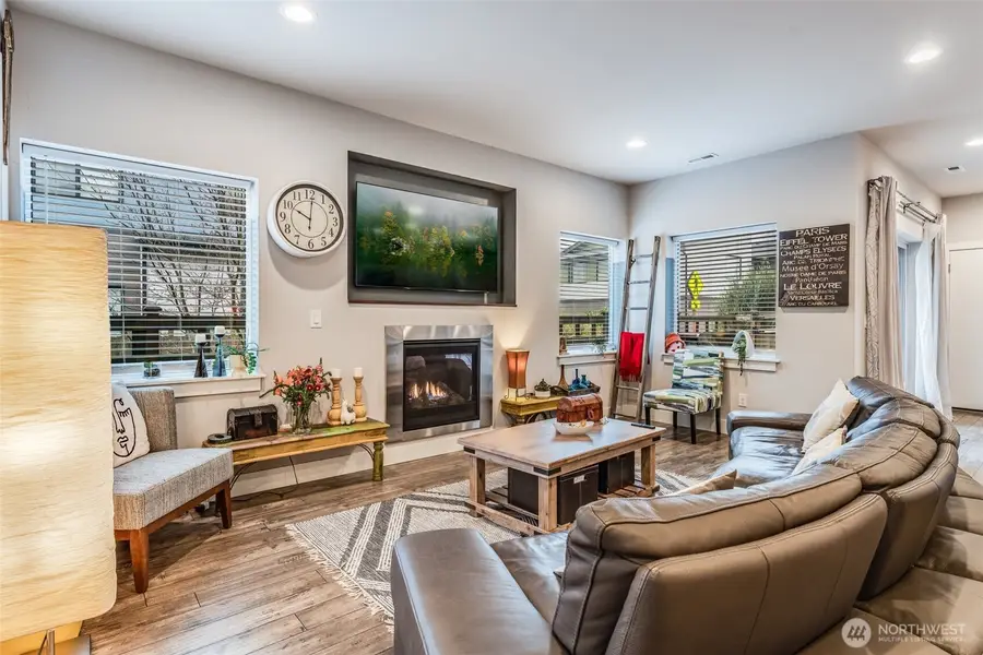 32819 Madrona Avenue Se, Black Diamond, WA 98010 - #2