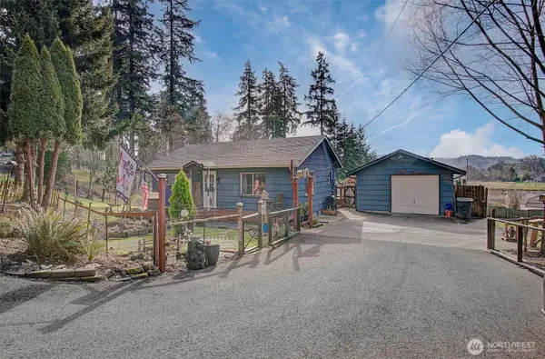 5037 Pacific Terr, Longview, WA 98632
