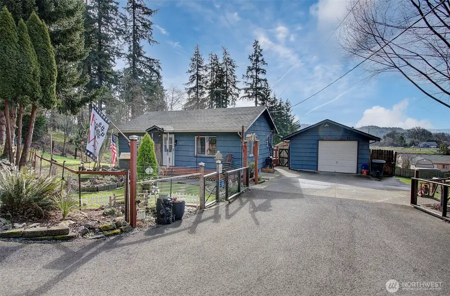 5037 Pacific Terr, Longview, WA 98632 - #3