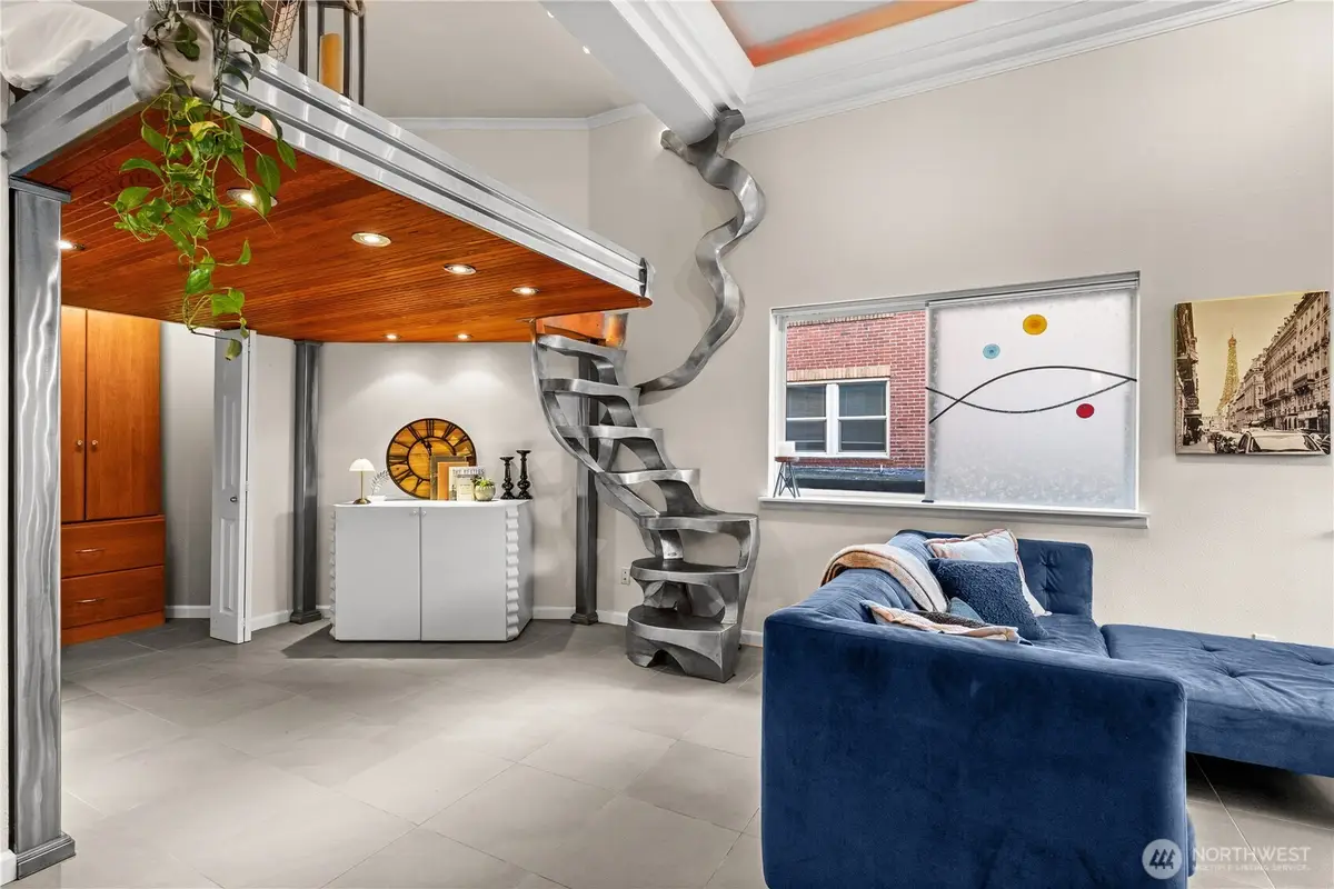 621 5th Avenue N #102, Seattle, WA 98109 - #1