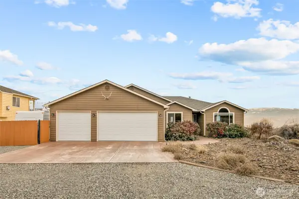 2312 Canyon Hills Drive, East Wenatchee, WA 98802