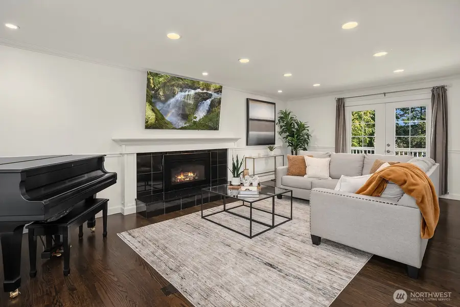 2650 79th Avenue Ne, Medina, WA 98039 - #3