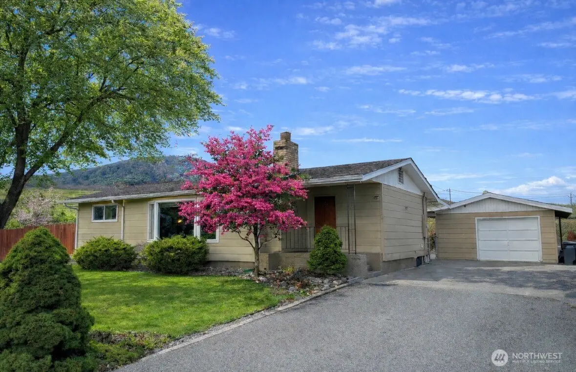 1127 Central Avenue, Oroville, WA 98844 - #1