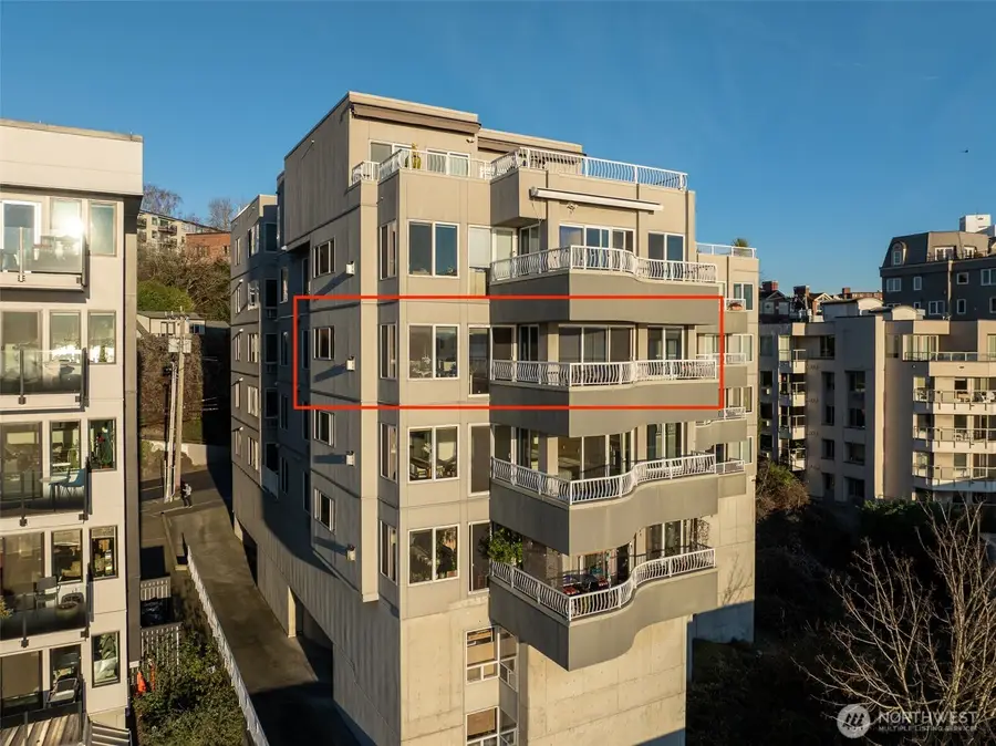 601 W Mercer Place #301, Seattle, WA 98119 - #3